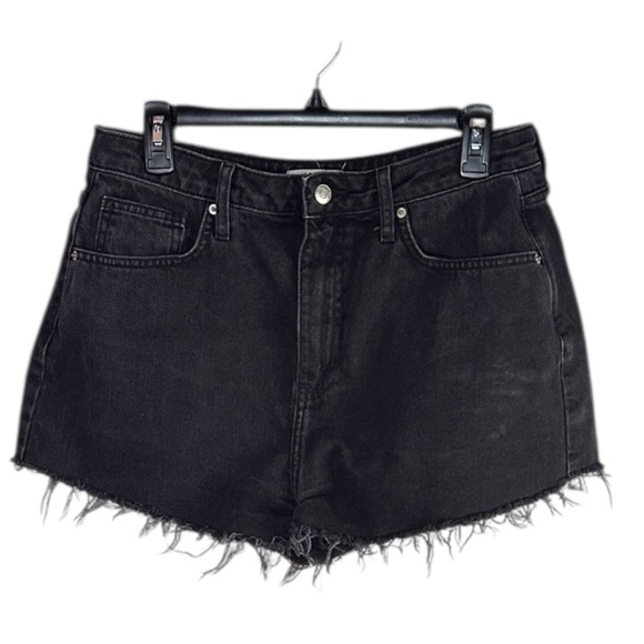 Forever 21 Women's Black Denim ShortsSize 31 - Picture 1 of 3